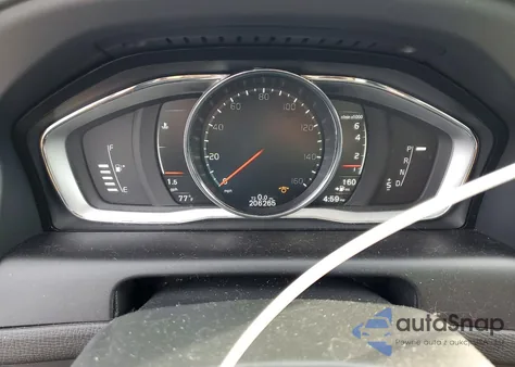 2017 Volvo Xc60 T5 Dynamic from USA, damaged, VIN YV440MDR0H2136045